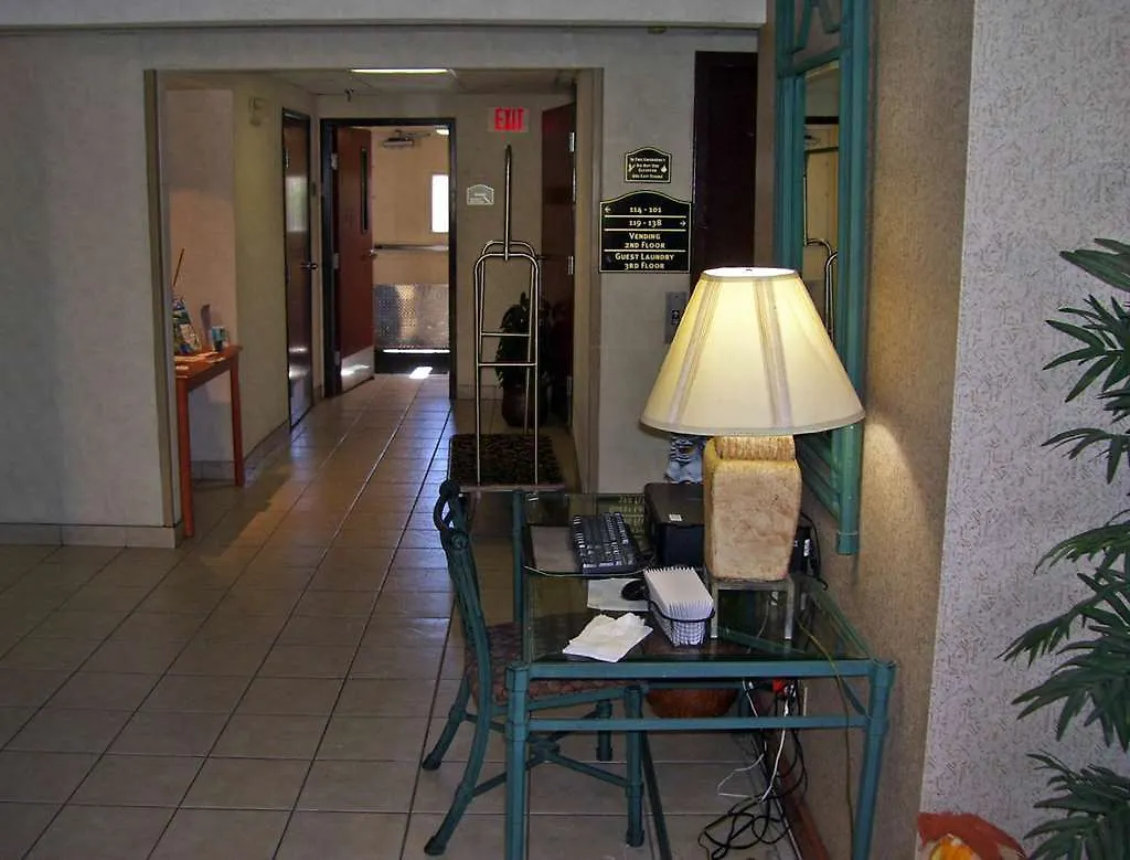 Comfort Inn Airport Memphis 3*,